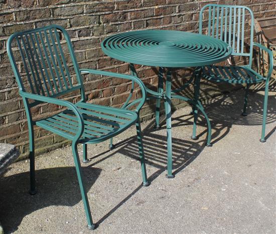 Circular metal garden table and 2 chairs